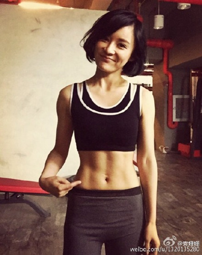 明星秀肌肉:乐嘉胸肌硕大 袁<em>珊珊马甲线</em>傲人(组