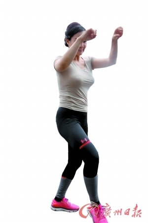 好莱坞女星欲<em>缩胸:大胸</em>有碍成为功夫演员(图)_