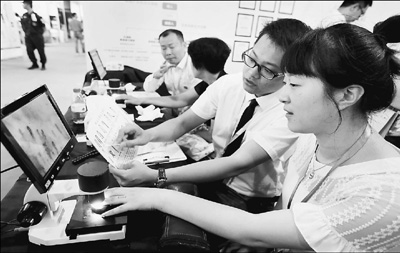 营养健康咨询需求旺盛 执业考试乱致营养师徒